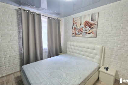 Двухкомнатная квартира студия в центре