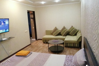 Возле вокзала