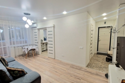 Свежая, уютная трехкомнатная квартира