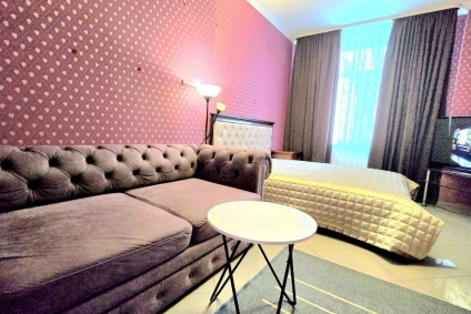 Просторная двухкомнатная квартира  в самом центре