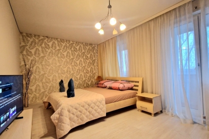 Большая,  просторная четырехкомнатная квартира